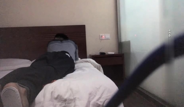 泡良佳作【KTV勾搭探花】开奔驰的美少妇 相约KTV饮酒唱歌 醉醺醺回到酒店连续干了两炮 完整版