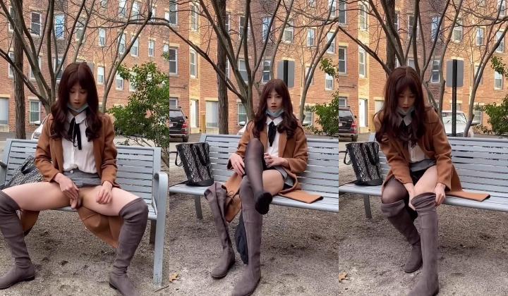 推特男娘 EliaBlaineCD小薰 一个喜欢玩露出的漂亮TS 穿上皮衣在镜头前搔首弄姿的样子