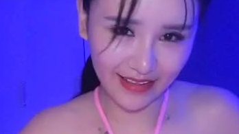 骚气妖艳美女主播SM情趣捆绑拔罐吸逼逼滴蜡直播大秀