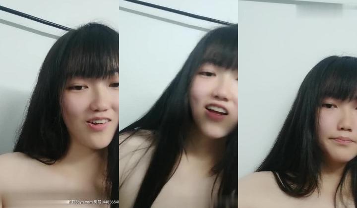大一小学妹在宿舍拉起蚊帐,偷偷做羞羞的事,好粉嫩的鲍鱼,说只跟男友做了四五次