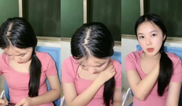 【清纯女大小瑜】超清纯小学妹不开美颜脸蛋挺精致三点全露挺粉，勾引男人这一套学得不错