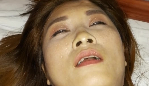 【重磅推荐】收藏记录猥琐男玩弄十位高颜值美女，各种摆弄玩逼啪啪应有尽有