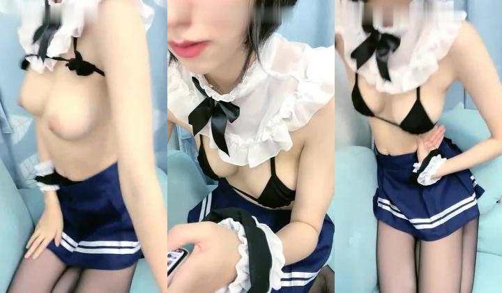 是你的蜜桃 清纯可爱小萝莉 制服诱惑 性感骚舞 露奶发骚