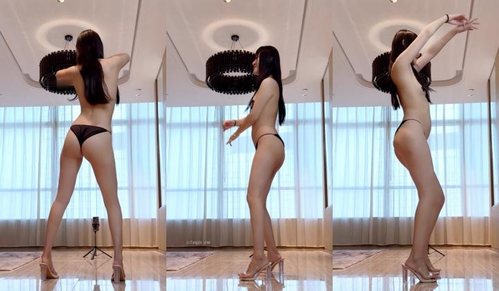 新晋舞团优模，女神级别，完美SEX身材【奶兔】各种撩人情趣，动感裸舞极致慢摇