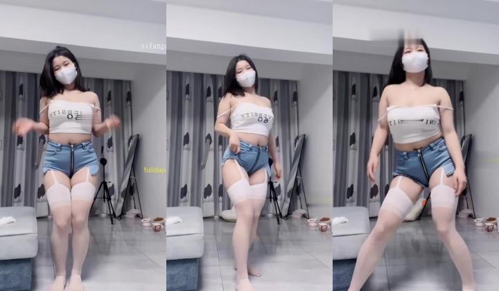 抖音 大奶 网红 熟女 少妇@是懒宝 高价 定制！自慰+裸舞