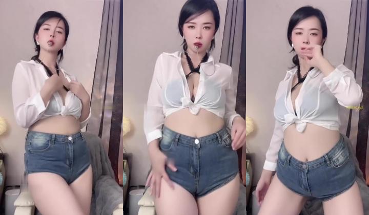快手福利 极品 大奶 御姐【梦梦睡不醒】脸穴同框 自慰 裸舞