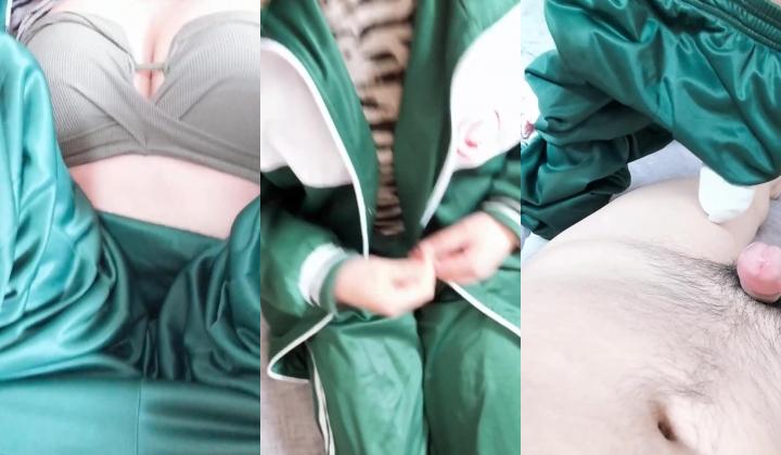 情侣自拍泄密流出~学妹女友~多汁多毛~骚浪无比~马上放假啦~约我和她狠狠干一炮~来不及脱衣服裤子