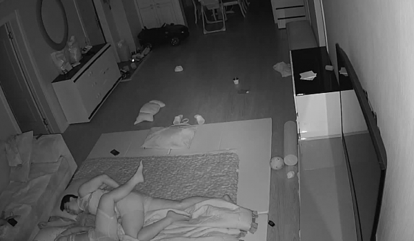 家庭摄像头录制，非常真实的夫妻啪啪日常