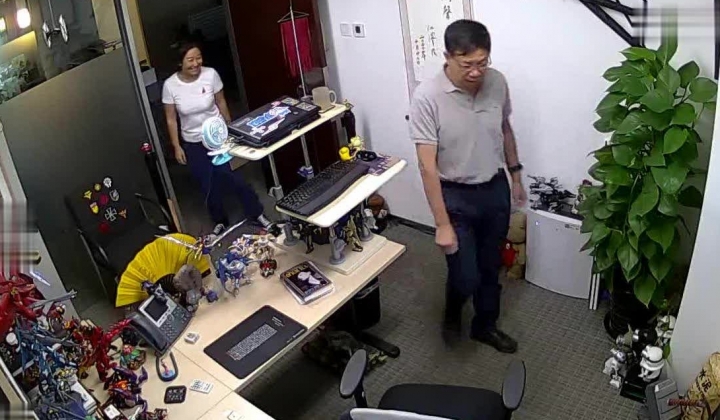 绿帽奴把妻子调教制服情趣啪啪调教