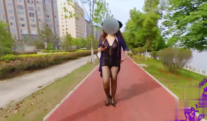 天花板级别露出绿帽人妻狂人【性感小猫咪】
