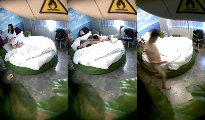 浪漫爱情海主题酒店直观欣赏数对关系复杂中青年男女约炮秃顶大叔艳福不浅约个性感美少妇人肉悬浮式猛干
