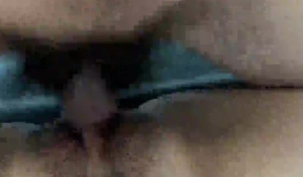 海角大神【妈妈的丰乳肥臀】乱伦合集，老妈和张叔电话粥我趁机操老妈，妈妈风韵犹存
