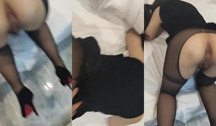 绿帽淫妻大神『鹿林FQ』看着淫妻被单男随便玩弄，听她说好舒服呀，自己不知道为啥就硬了，你们都有这