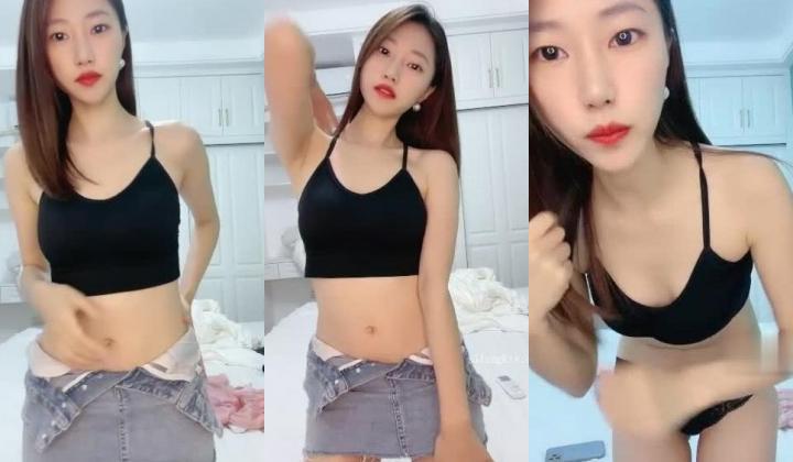 超级靓女！公司白领下海【小兔丫丫】超骚脱衣舞！迷死人