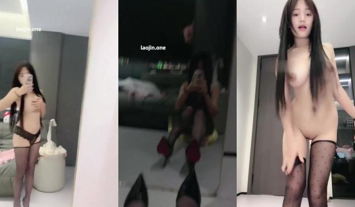 纯欲天花板校花！奶子好大~【狐狸精】，清纯学生妹，闺房中大尺度自慰，淫水不断哗哗的流