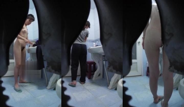 邪恶的房东暗藏摄像头偷拍 美女租客洗澡洗鲍鱼