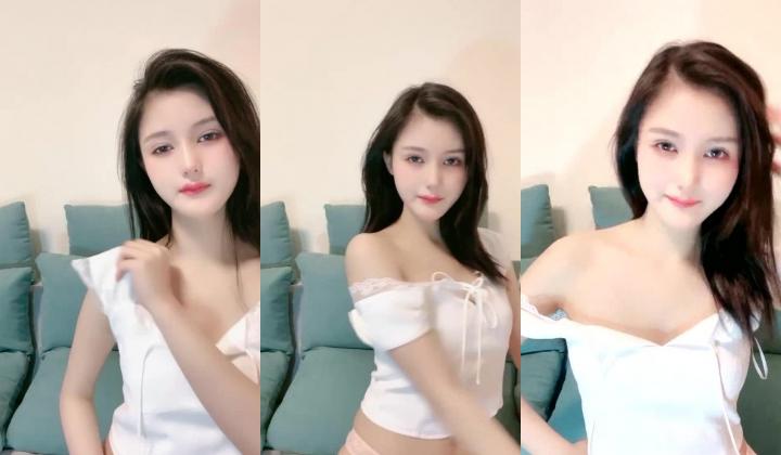 人气非常高【极品主播】神仙颜值人气小仙女 -茶酱-，有点混血儿感觉，三点全裸，揉奶，掰开逼穴，有