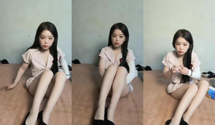 馒头逼小萝莉被两人内射，射脸上，射奶子上！~【纯欲小白兔】双马尾小可爱，精彩刺激兄弟们