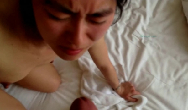 把女友的B毛给刮光了开干 BB还是粉嫩的