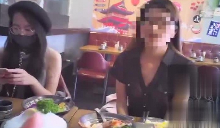 知名Twitter户外露出网红一姐『FSS冯珊珊』会员至今最全168部7小时作品大合集