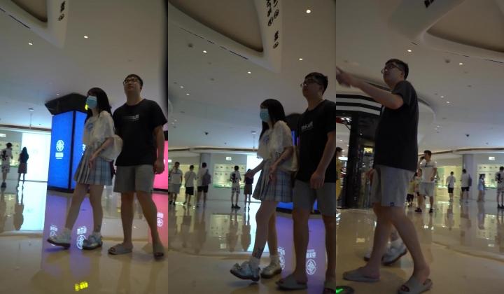 论坛VIP资源大师极限贴身CD超多漂亮小姐姐亮点多多各种骚丁露臀蕾丝骚内COSER美眉直接真空露