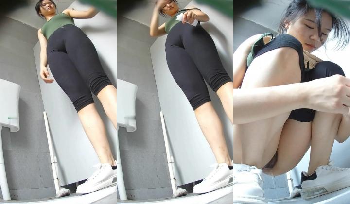 【国产偷拍自拍】抄底_舞蹈机构女厕带着乳贴换卫生巾小女神