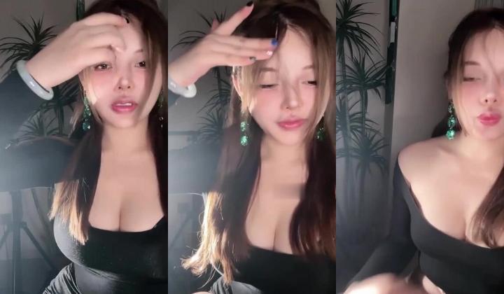 ️顶级翘臀女神【唐泽雪】闪亮登场~跳蛋自慰喷水