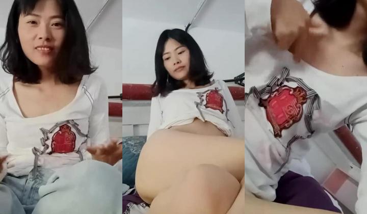 【艳艳子】真实农村少妇田里割稻子露出田里自摸劳动之后回家洗澡自慰虽然算不上漂亮但贵在真实