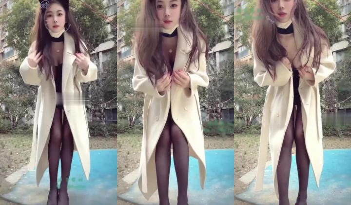 最新抖音泄密！江苏大长腿顶级美女【小辣椒】露出自慰线下约炮大哥啪啪做爱