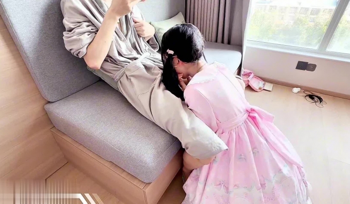 【萝莉少女】小向喵 - 粉嫩快递员の蜜穴妥协 吊带白丝足穴侍奉 白虎穴骑乘套弄抽插肉棒榨精 全部