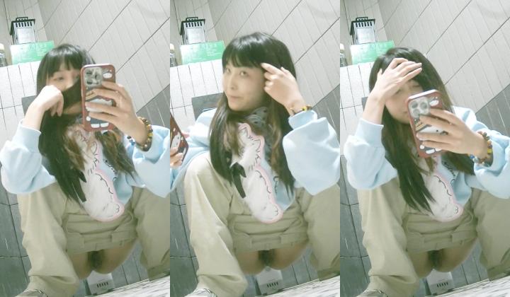真实偷拍女公厕超多小姐姐方便，脸鲍同框，有美女
