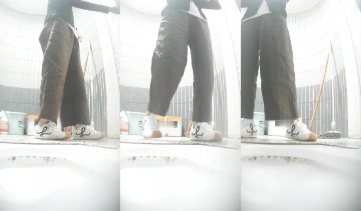 偷拍女公厕超多小姐姐方便，脸鲍同框，有美女