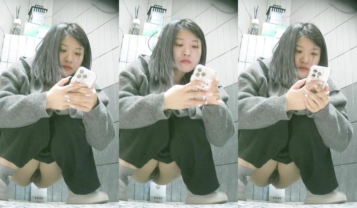 偷拍女公厕超多小姐姐方便，脸鲍同框，有美女