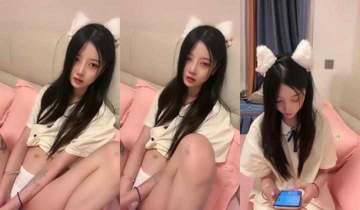 ️顶级校花女神【小蝴蝶会飞】女神妖娆~逆天大长腿~极品翘臀~道具狂插