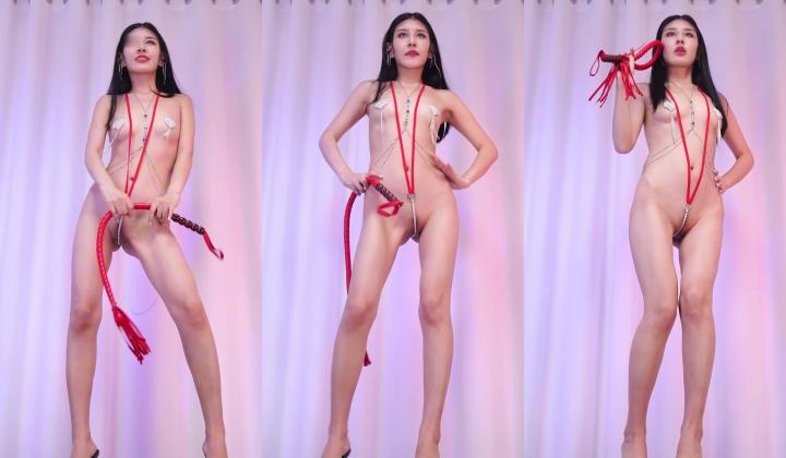 【红玫瑰舞团】异域风情骚气小美女『KK』双视角透视裸舞 各种性感内衣激情顶逼秀