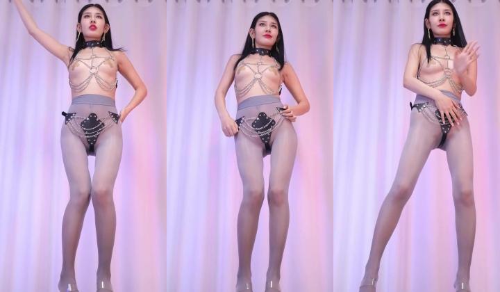 【红玫瑰舞团】异域风情骚气小美女『KK』双视角透视裸舞 各种性感内衣激情顶逼秀