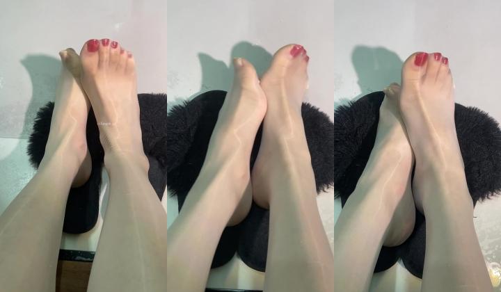 最新快手泄密！风骚眼镜37岁轻熟女御姐【琰姐】性爱XO内射自慰