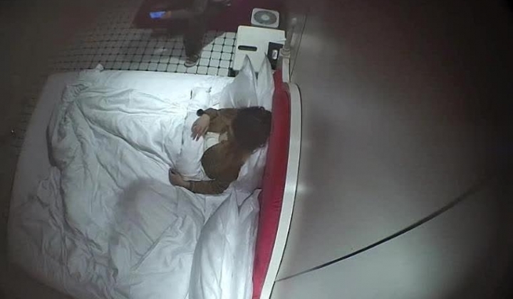 酒店偷拍 ️身材曼妙少女被男友舔逼后各种体位姿势爆日