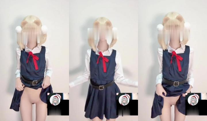 推特新晋级，骨感萝莉嫩妹【讨厌小鱼干】最新188单购福利，COS时雨羽衣抖音风裸舞+自慰