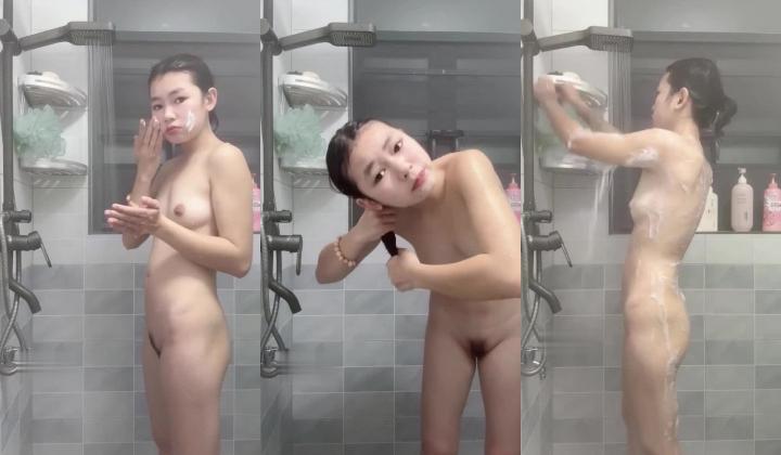 露脸，大二学生妹【主人的乖女儿】和男友同居，洗澡自拍，第一视角操逼，干得鬼哭狼嚎的