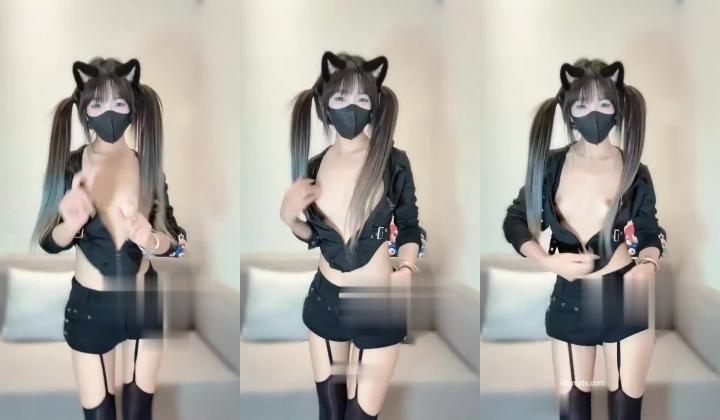 推特新晋裸舞福利姬【小钰】最新作品，顶级身材，性爱动感丝滑裸舞，又纯又骚