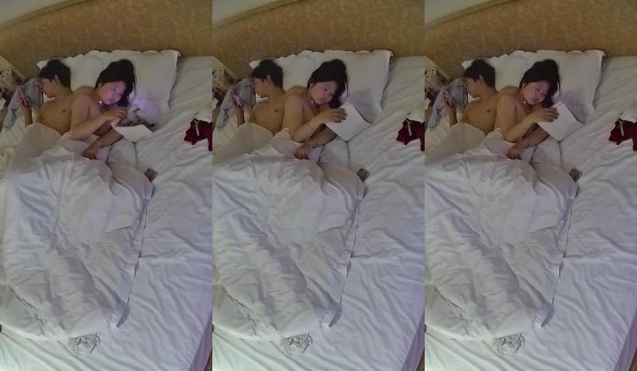 情趣酒店 小美女活泼可爱身材好 特别那浑圆的翘臀 没谁敢说不喜欢 先给男人口一波 男人居然没后入