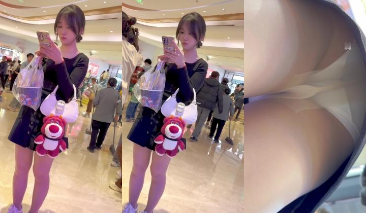 【KFC】短裙学生妹独自逛街等人透明丝袜白色内内前后CD