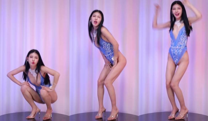 【红玫瑰舞团】异域风情骚气小美女『KK』双视角透视裸舞 各种性感内衣激情顶逼秀
