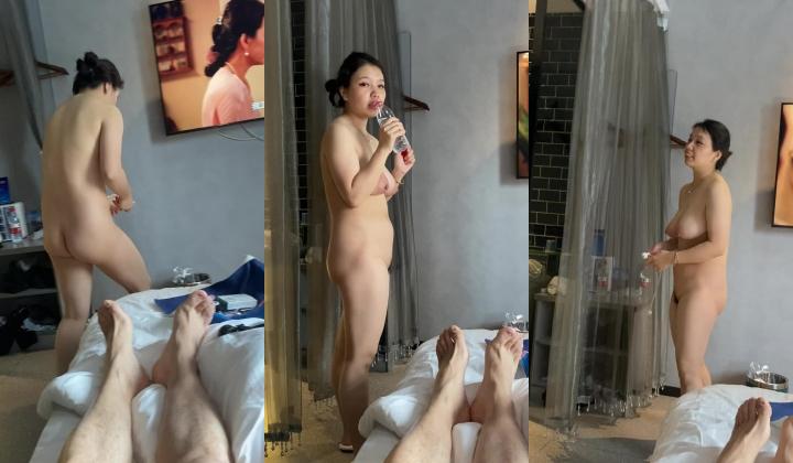 龅牙丑女长相不行胜在够骚，大方露脸性爱啪啪，炮弹乳又大又柔软