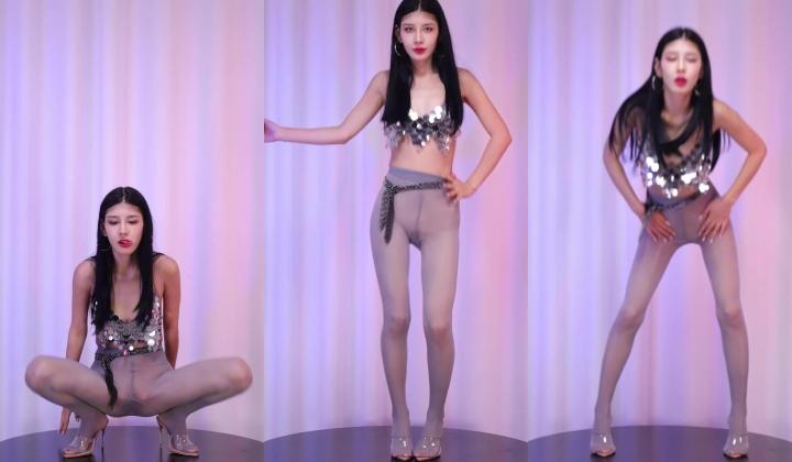 【红玫瑰舞团】异域风情骚气小美女『KK』双视角透视裸舞 各种性感内衣激情顶逼秀