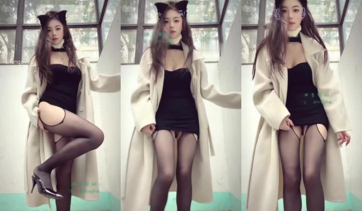 最新抖音泄密！江苏大长腿顶级美女【小辣椒】露出自慰线下约炮大哥啪啪做爱