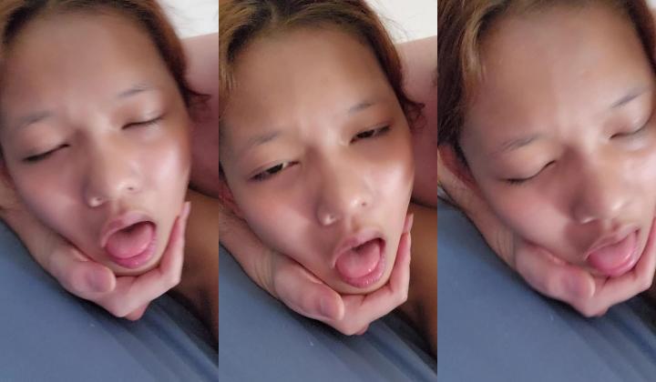 身材苗条少数民族美少女露脸啪啪自拍，与同居男友各种激情造爱