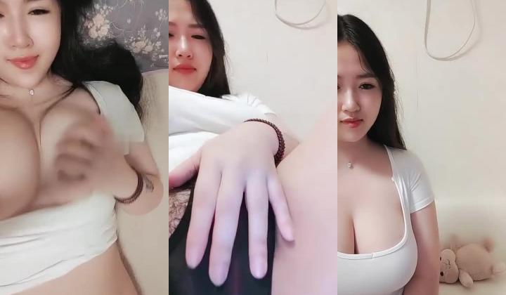 新人校花女神【柔柔】澎湃巨乳学生妹奶子超漂亮 全身粉嫩 多毛嫩穴一线天 暑假赚点零花钱 跳蛋自慰