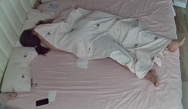 酒店偷拍本月最佳清纯校花美逼一线天被男友无套内射